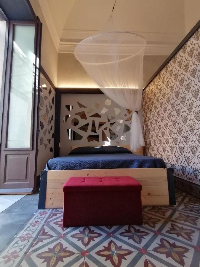 L'Antico Palazzo Rooms Катания Экстерьер фото