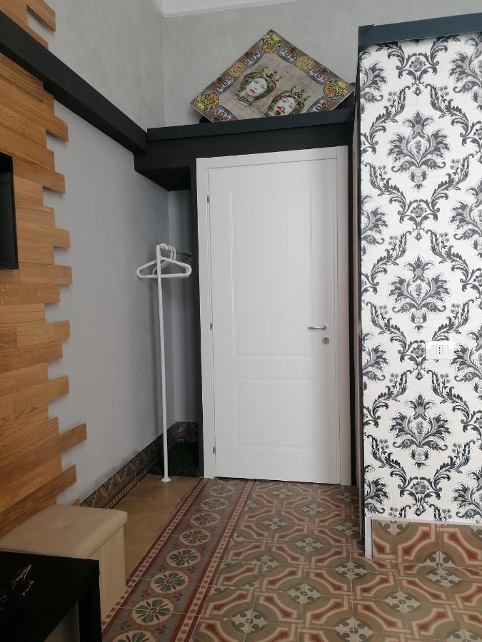L'Antico Palazzo Rooms Катания Экстерьер фото