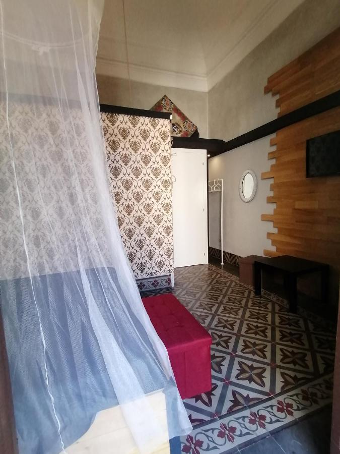 L'Antico Palazzo Rooms Катания Экстерьер фото