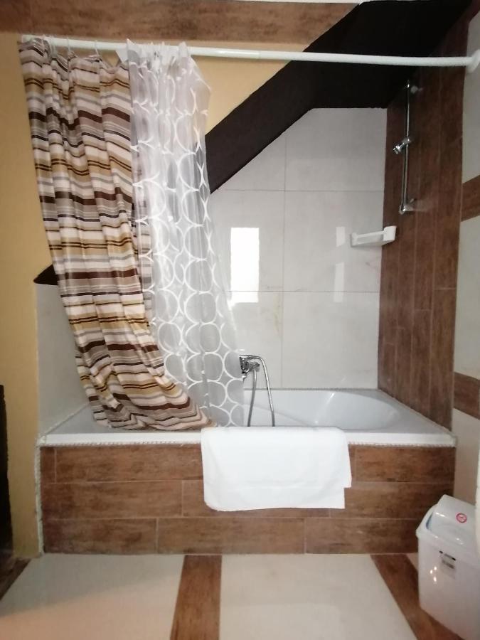 L'Antico Palazzo Rooms Катания Экстерьер фото