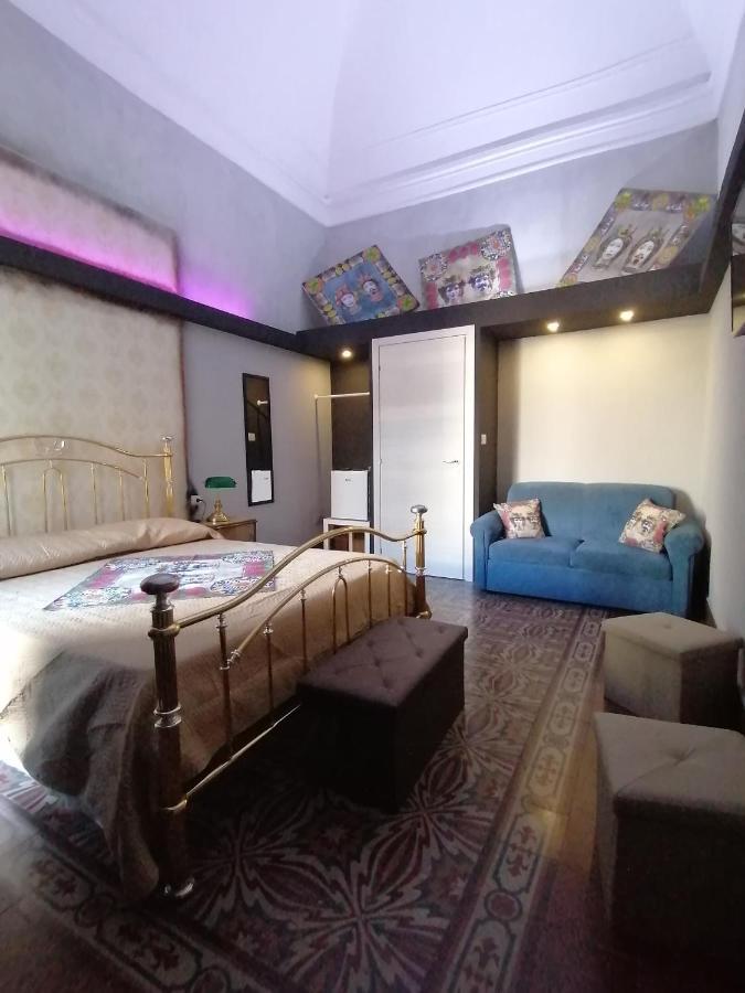 L'Antico Palazzo Rooms Катания Экстерьер фото