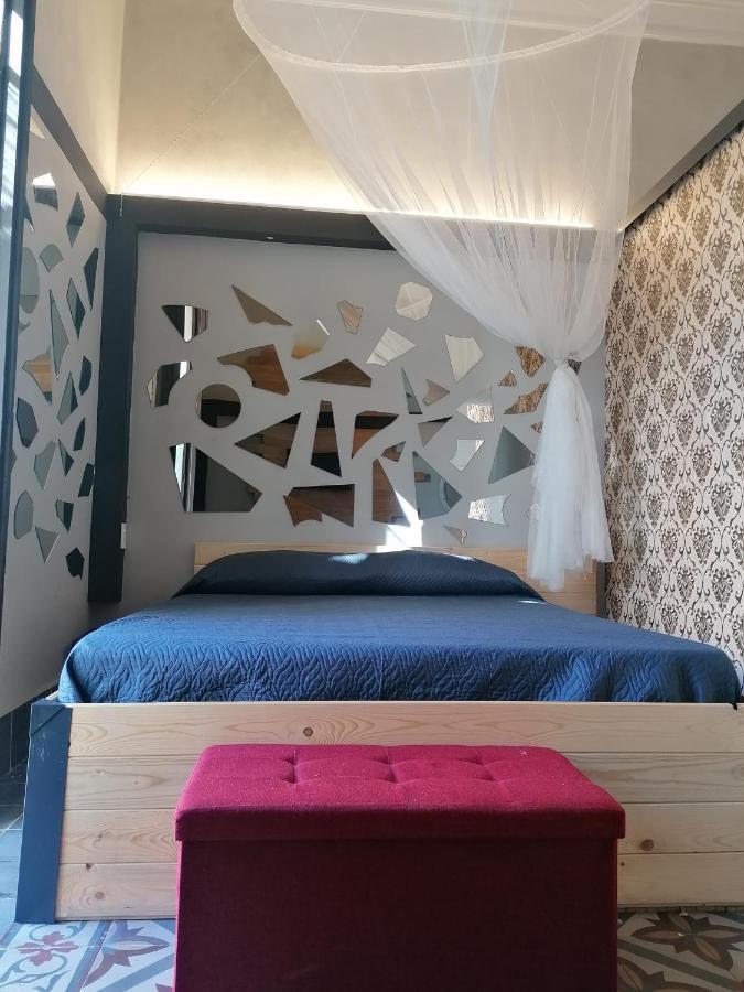L'Antico Palazzo Rooms Катания Экстерьер фото